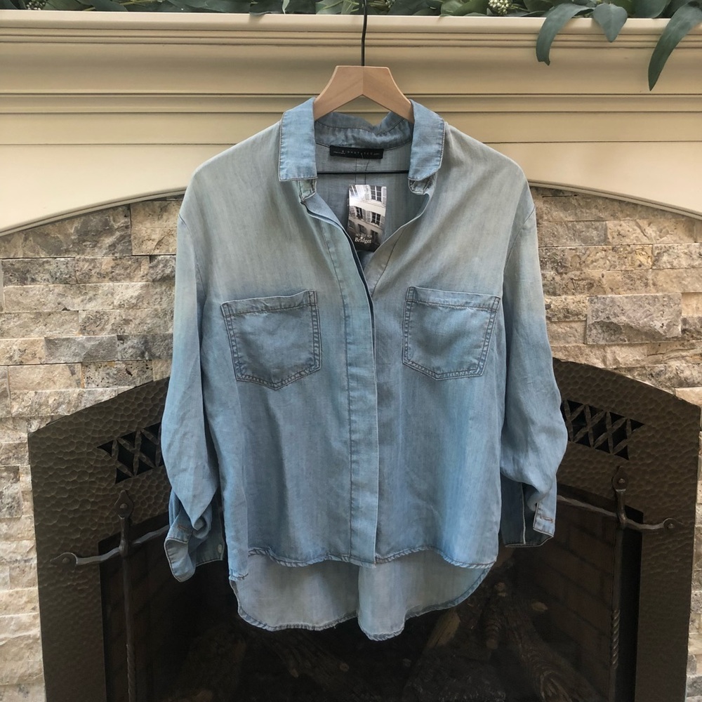 NWT Soft Chambray Button-up